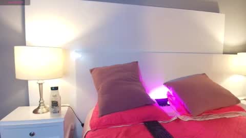 Dylan and Katte online show from February 18, 11:37 pm