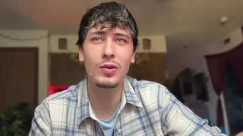 Dylan Daniel 7.8 online show from October 5, 9:11 pm