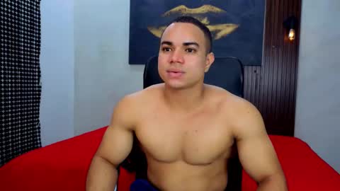 dylanguss online show from September 23, 11:37 am