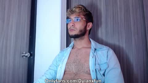 Snapshot of dylanxfun chatting on October 7, 10:17 pm dylanxfun online show from October 7, 10:17 pm