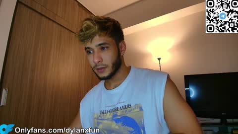 Snapshot of dylanxfun chatting on September 20, 2:47 am dylanxfun online show from September 20, 2:47 am
