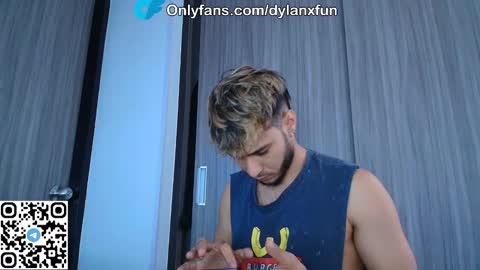 Snapshot of dylanxfun chatting on October 23, 8:53 pm dylanxfun online show from October 23, 8:53 pm