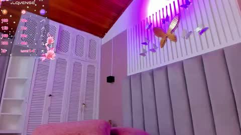 Snapshot of dyvis_22 chatting on February 5, 6:48 pm Juana online show from February 5, 6:48 pm