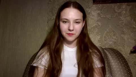 Yuni online show from April 7, 4:42 pm