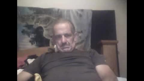 Snapshot of easye4015 chatting on October 15, 8:15 am Easye online show from October 15, 8:15 am