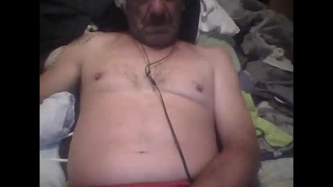 Snapshot of easye4015 chatting on October 17, 10:52 am Easye online show from October 17, 10:52 am