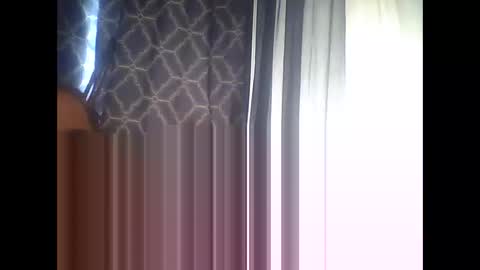 Snapshot of easye4015 chatting on March 3, 6:03 pm Easye online show from March 3, 6:03 pm