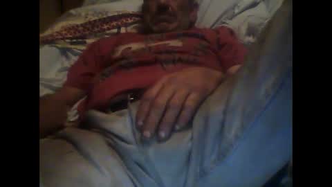 Snapshot of easye4015 chatting on September 9, 10:26 am Easye online show from September 9, 10:26 am