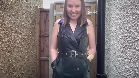 Nadia Ferreira  online show from March 10, 12:38 pm