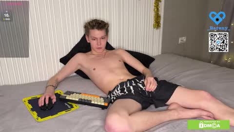 eaton_ online show from January 10, 6:24 pm