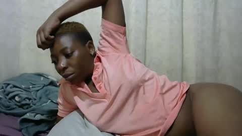 ebony_candy1998 online show from September 23, 7:20 pm