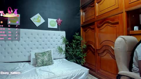 ebony_katterin online show from April 4, 11:17 am