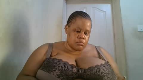 ebony_magixs online show from September 22, 3:43 am