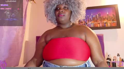 LINA  online show from June 19, 3:01 am