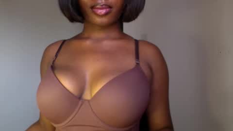 delilah online show from April 15, 11:35 am