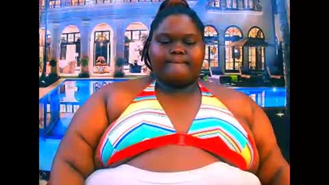 ebonyhotbuns4u2luv online show from April 20, 5:10 am