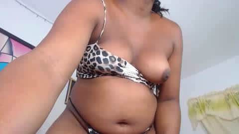 Snapshot of ebonyjdore chatting on December 21, 7:13 am rosmary online show from December 21, 7:13 am
