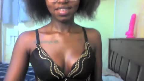 Ebonymuse2 online show from May 13, 12:09 am