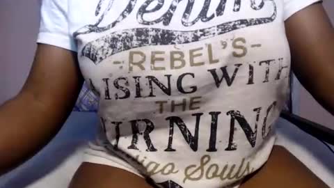 ebonysmiles00 online show from May 31, 6:31 pm