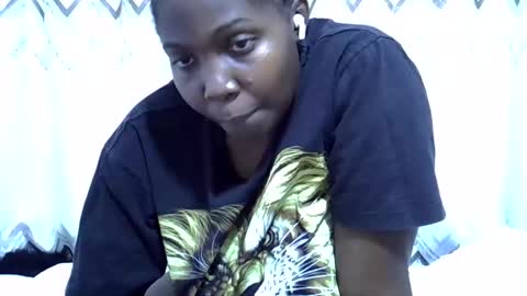 ebonytiffany online show from February 27, 12:25 am