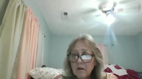 Lovebug1960 online show from March 21, 4:29 am