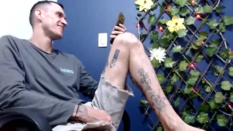 Snapshot of ed_big_cock chatting on September 21, 6:34 pm Edd Gallego online show from September 21, 6:34 pm