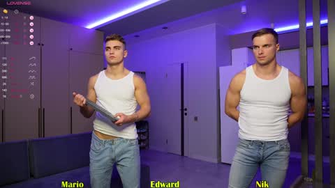 Snapshot of ed_hooligan chatting on December 4, 5:27 pm ed_hooligan online show from December 4, 5:27 pm