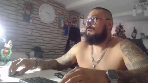 edgarram83 online show from January 7, 10:48 pm