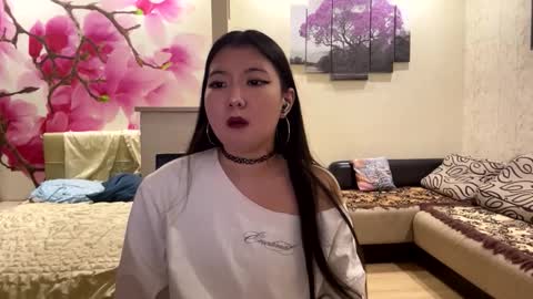 Eri online show from March 10, 7:29 pm