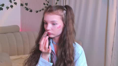 Lisa  online show from February 23, 12:19 am