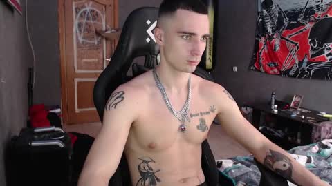 Snapshot of eduard_loveee chatting on October 9, 11:05 am Eduar online show from October 9, 11:05 am