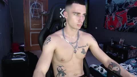 Snapshot of eduard_loveee chatting on October 10, 11:05 am Eduar online show from October 10, 11:05 am