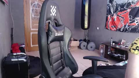 Snapshot of eduard_loveee chatting on October 8, 10:54 am Eduar online show from October 8, 10:54 am