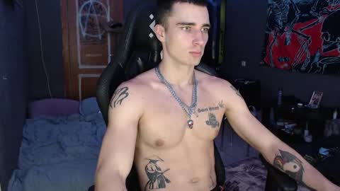 Snapshot of eduard_loveee chatting on September 19, 3:49 pm Eduar online show from September 19, 3:49 pm