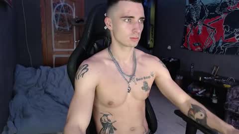 Snapshot of eduard_loveee chatting on September 22, 7:56 am Eduar online show from September 22, 7:56 am