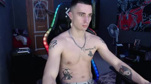 Snapshot of eduard_loveee chatting on January 27, 7:35 pm Eduar online show from January 27, 7:35 pm