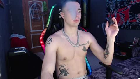 Snapshot of eduard_loveee chatting on January 13, 3:36 pm Eduar online show from January 13, 3:36 pm