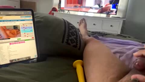 edward9092 online show from January 12, 2:35 pm