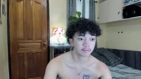 edward_cums online show from February 16, 8:34 am