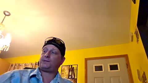 edwardaims_2please online show from October 19, 5:12 am