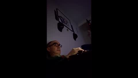 edwardhemmes online show from March 5, 5:27 am