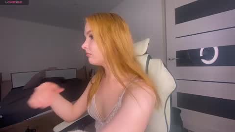 Lili online show from July 22, 9:33 am