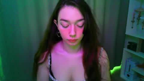 effie_balconii online show from March 16, 8:29 am