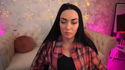 effie_luvv online show from January 19, 8:13 am