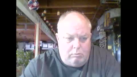 efriff online show from April 19, 9:39 pm