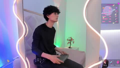 eidan_tay online show from April 10, 7:29 pm