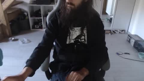 eighthundredeightyeight online show from April 10, 8:08 am