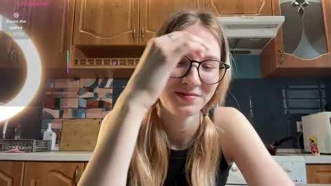 eileencrowday online show from April 14, 3:10 am