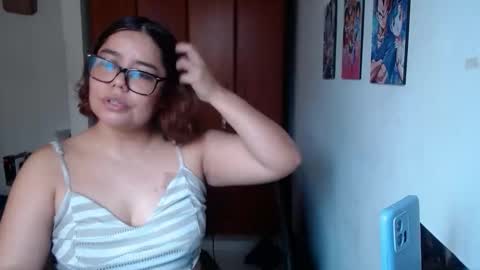 eimy_saenzz online show from March 27, 5:03 pm