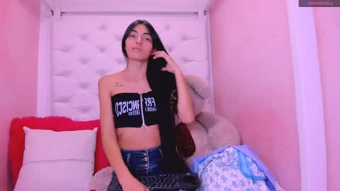 eimy online show from April 7, 2:30 pm